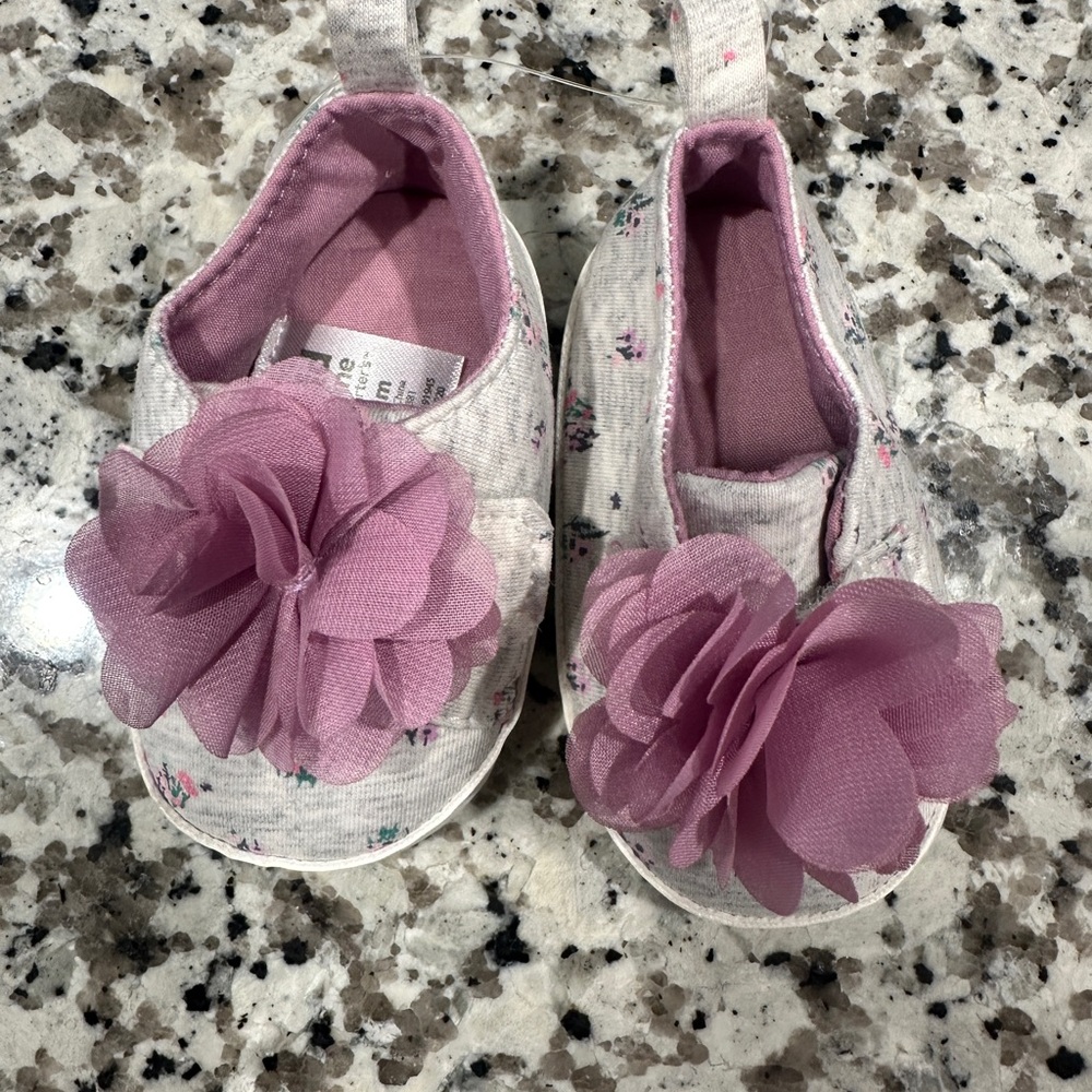 Carter’s Child of Mine Baby Girls Floral Low Top Sneakers Sizes Newborn 0-3 Mon